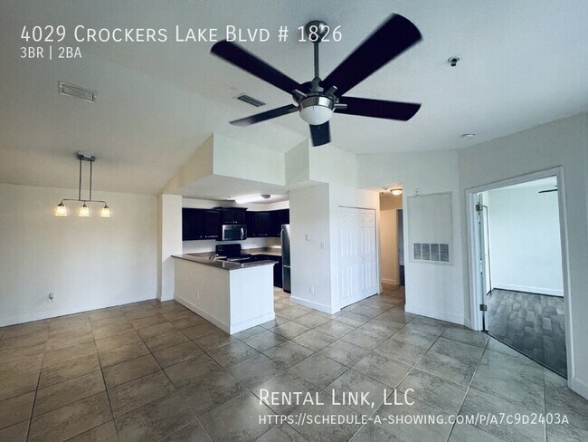 Foto del edificio - 4029 Crockers Lake Blvd