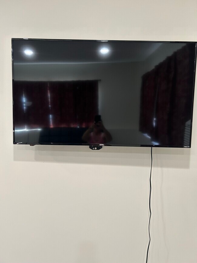 Foto del edificio - 812 Commercial St