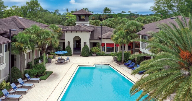 Foto del edificio - Trails at Bartram Park Apartments