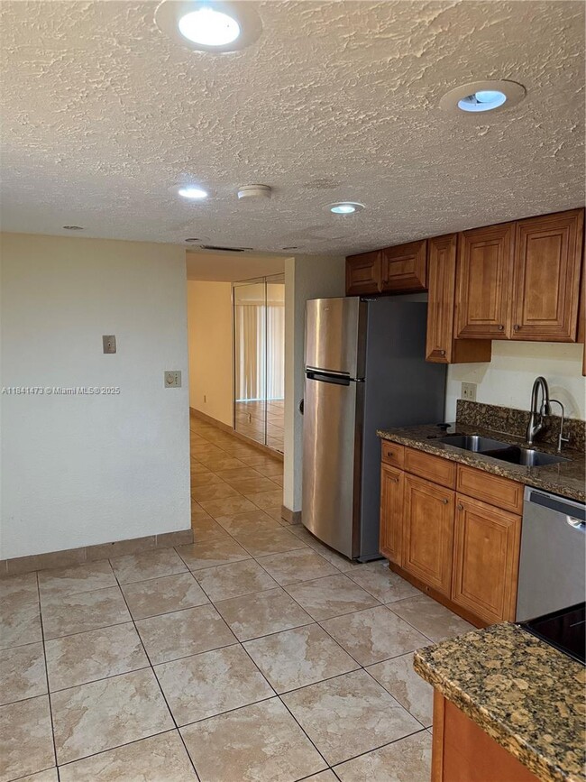 Building Photo - 2142 Nova Village Dr