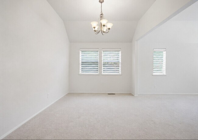 Foto del edificio - 3204 S Johnson Pl