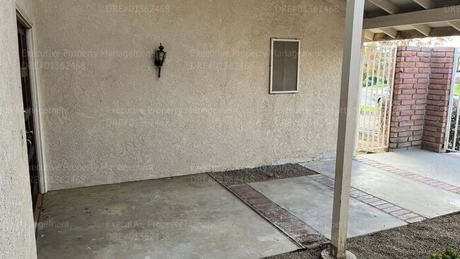 Foto del edificio - Remodeled 3 bedroom/ 2 bathroom home