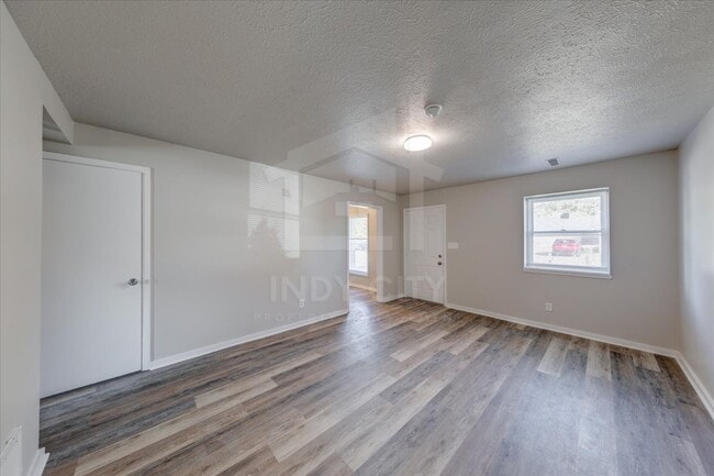 Foto del edificio - 205 N Manngrove Ln