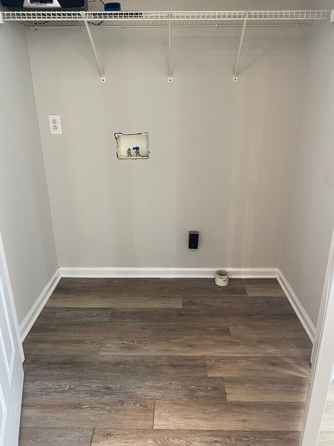 Building Photo - Charming 3 Bed 2 Bath Home In Murfreesboro