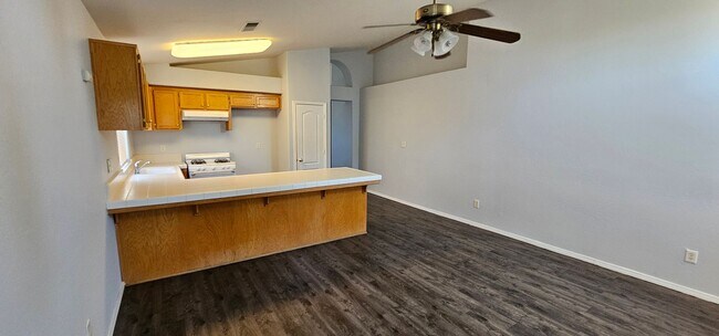 Building Photo - South West Home for Lease 3 BD 2 BA