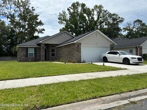 Building Photo - 8112 Helmsley Blvd