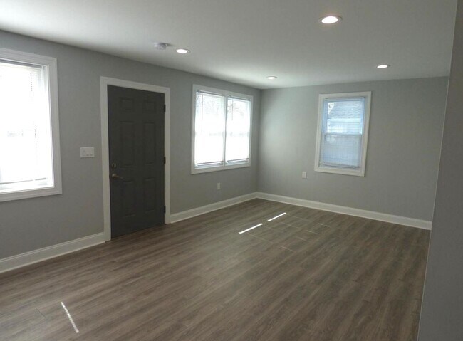 Foto del edificio - Renovated 3-Bedroom Single-Family Home in ...