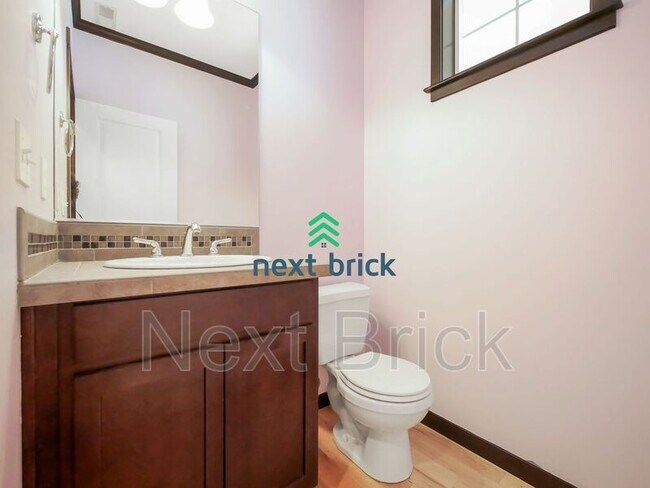 Foto del edificio - 16126 119th Pl NE