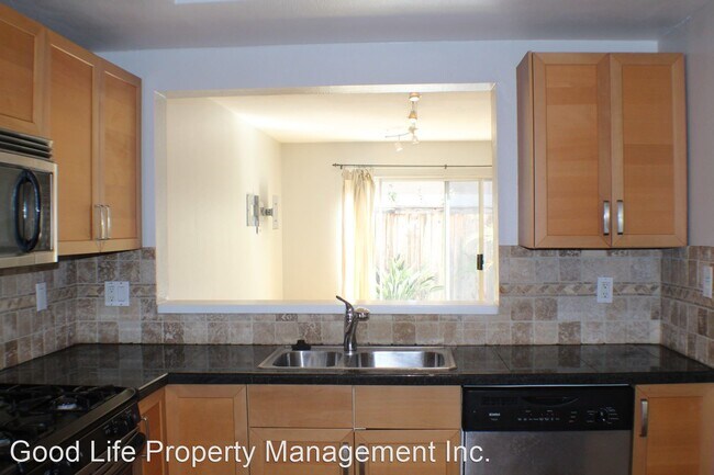 Building Photo - 3546 Caminito Carmel Landing