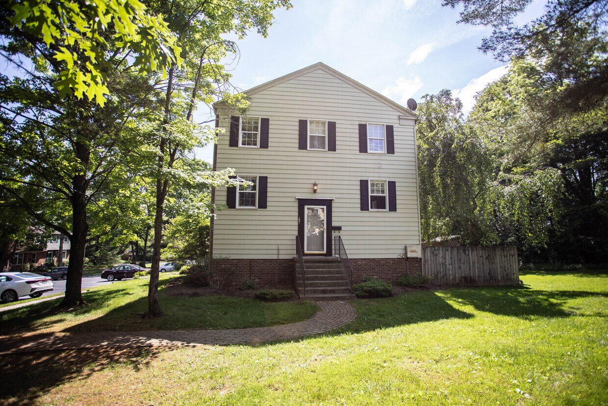 101 Southampton Ct, Blacksburg, VA 24060 Townhome Rentals in