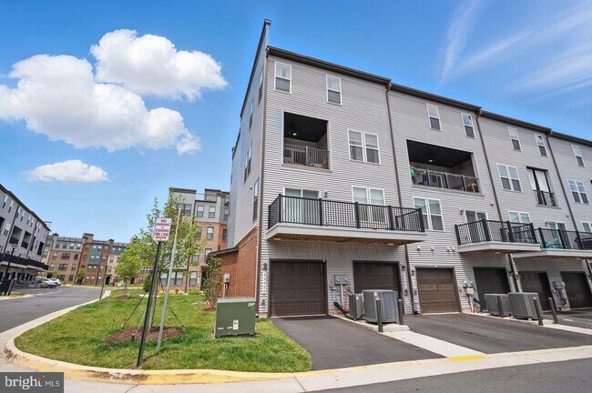 Foto del edificio - 44623 Wolfhound Sq