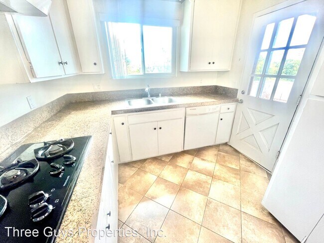 Building Photo - 3 br, 2 bath House - 4670 Orchard Ave