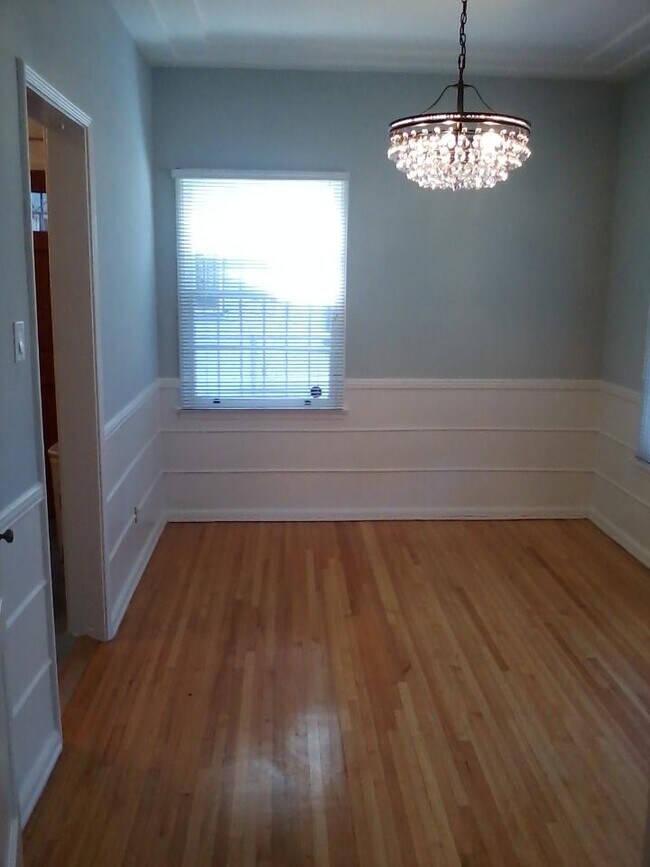 Dining room - 442 S Palm Dr