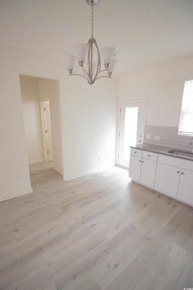 Building Photo - 305 Cherwell ct