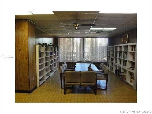 Building Photo - 15600 NW 7th Ave