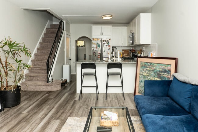 Foto del edificio - 1230 Mercy St