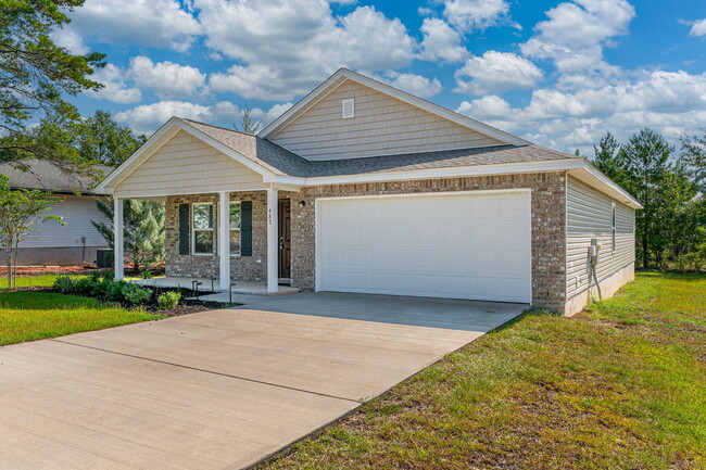 Building Photo - 485 Hunters Ridge Rd