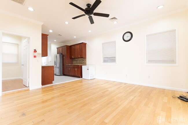 Foto del edificio - 158 Terrace Ave