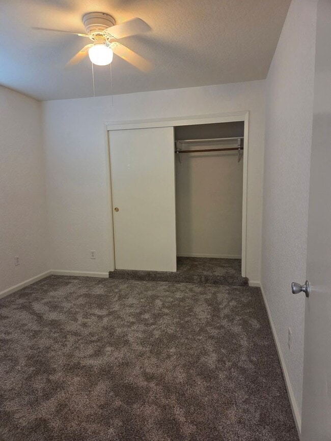 Foto del edificio - Charming 2-Bedroom + Loft • 1-Bath Rental ...