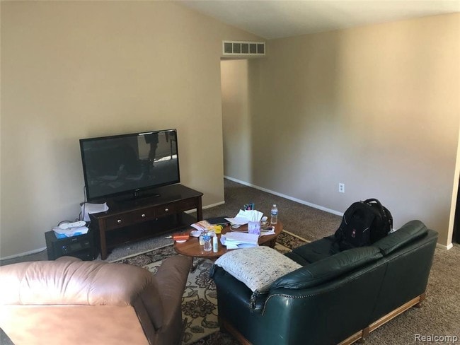 Foto del edificio - 2120 Hidden Meadows Dr