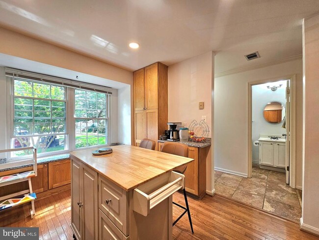 Building Photo - 5939 Heatherwood Ct