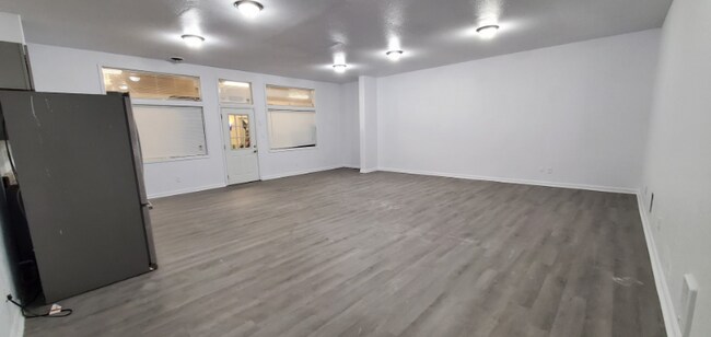 Foto del edificio - 320 N Tower Ave