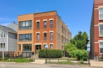 Building Photo - 1322 W Ohio St