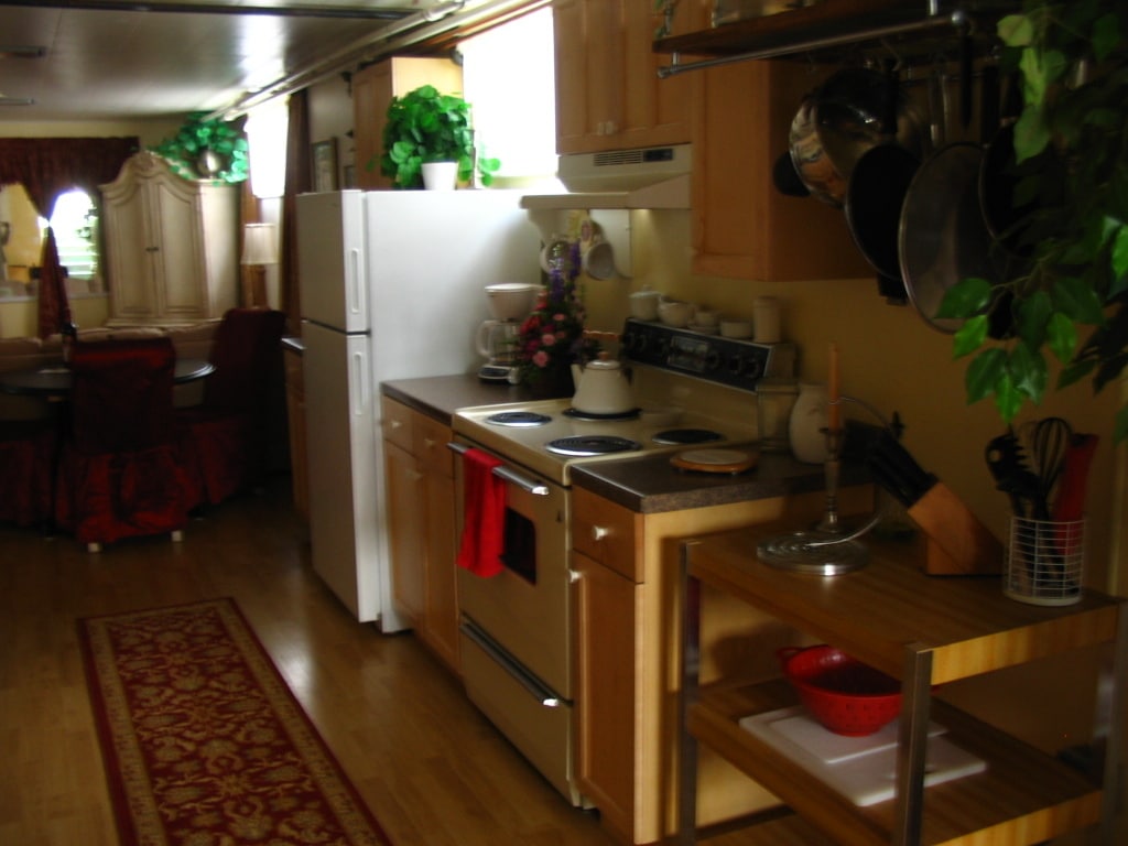 Primary Photo - 2732 Eldridge Ave