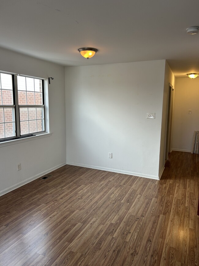 Building Photo - 807 Christopher Pl
