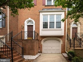 Building Photo - 2155 Wolftrap Ct
