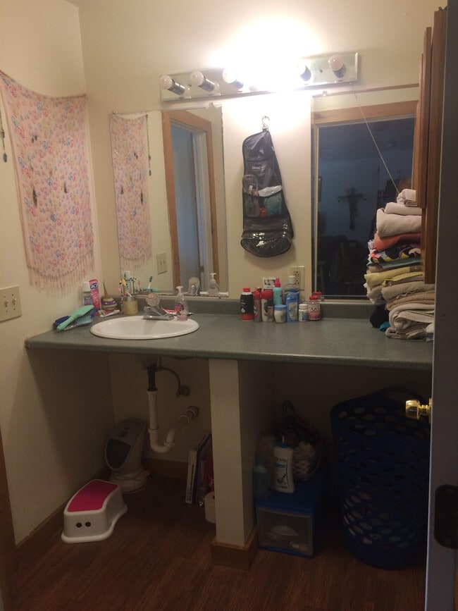 Building Photo - Zenith Apartments, LLC