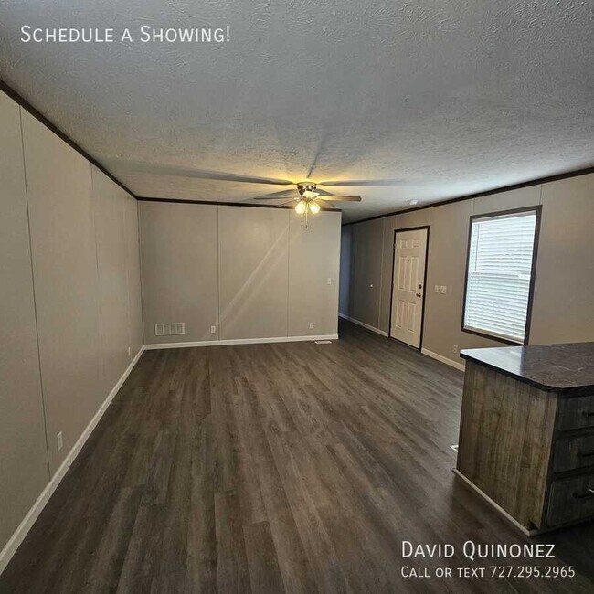 Foto del edificio - 5705 Heather View Ln