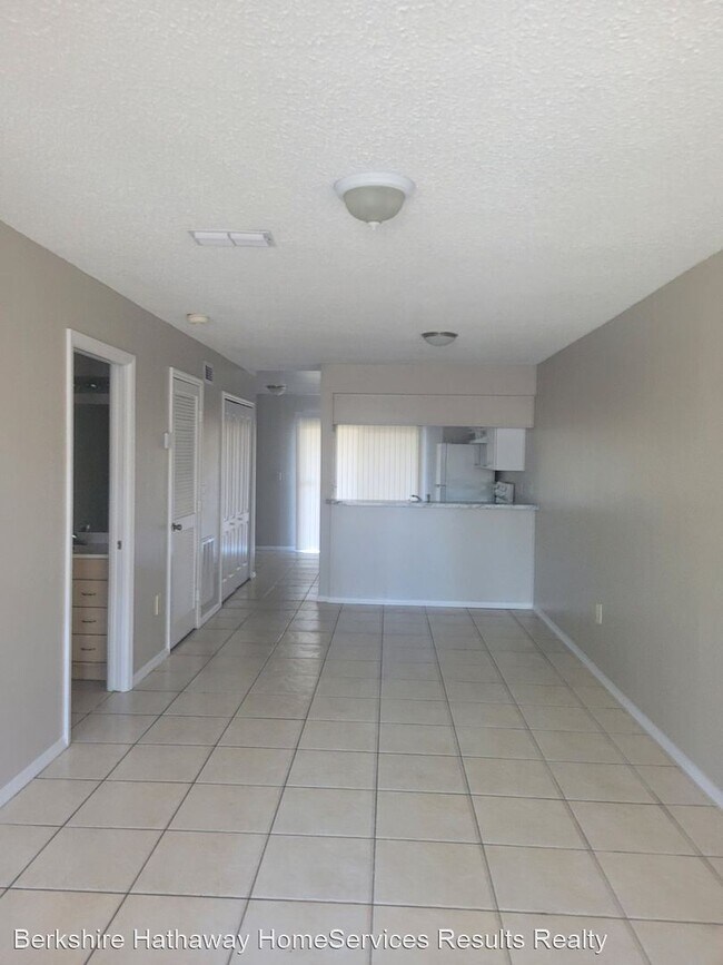 Building Photo - 2 br, 2.5 bath House - 3102 Enclave Ct