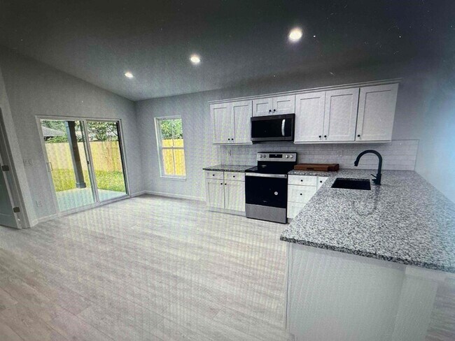 Building Photo - 231 Monterey Ave