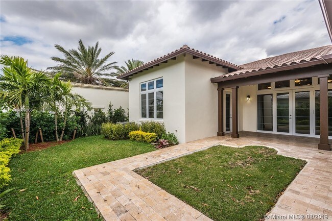 Building Photo - 3002 Coconut Grove Dr