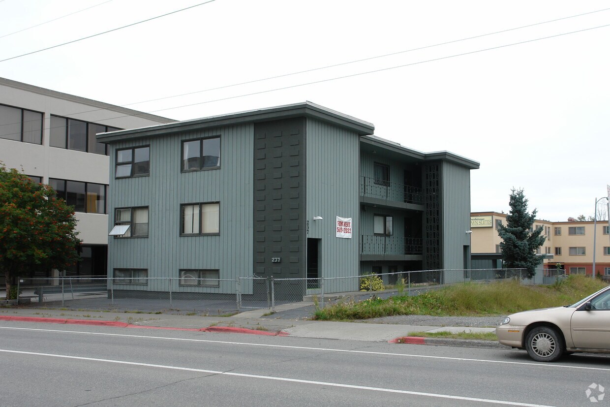 Primary Photo - 237 E 3rd Ave