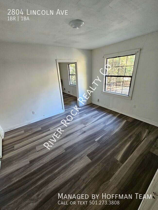 Foto del edificio - 2804 Lincoln Ave