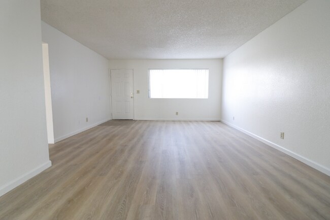 Foto del edificio - 21645 Powhatan Rd