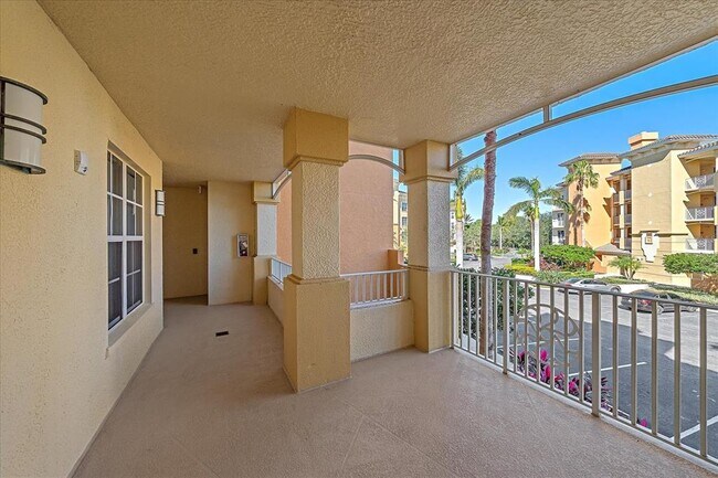 Foto del edificio - 6482 Water Crest Way