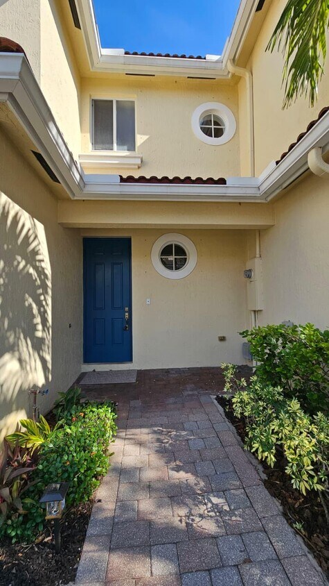 Foto principal - 3027 N Evergreen Cir