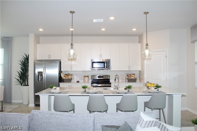 Building Photo - 5746 Oakmont Ct