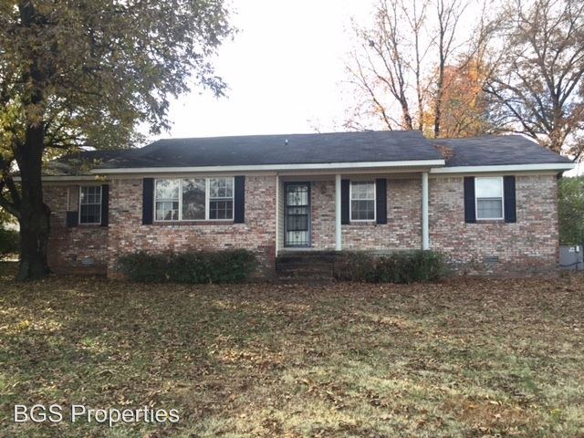 Primary Photo - 3 br, 1.5 bath House - 1901 Pioneer Rd