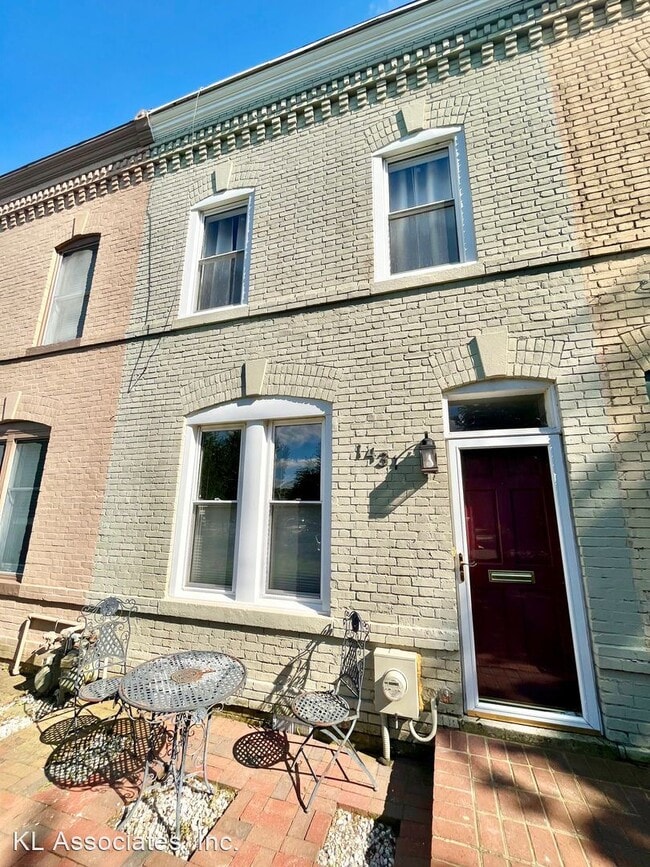 Building Photo - 2 br, 1.5 bath House - 1431 South Carolina...