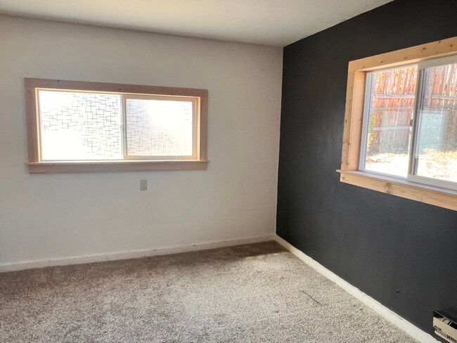 Building Photo - 333 Cedar Ave