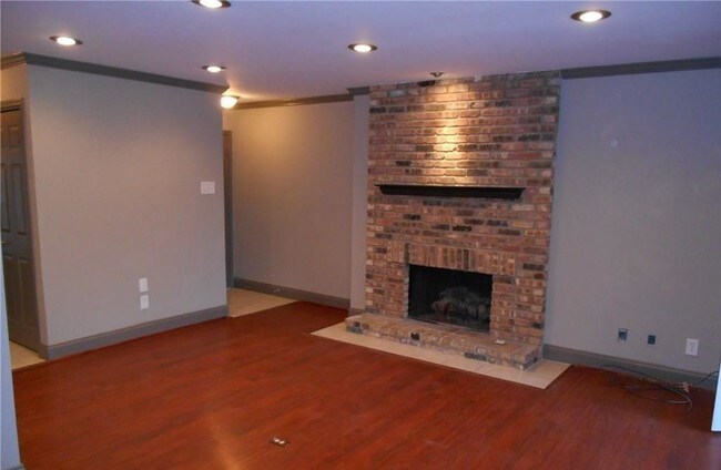 Building Photo - 15151 Berry Trail