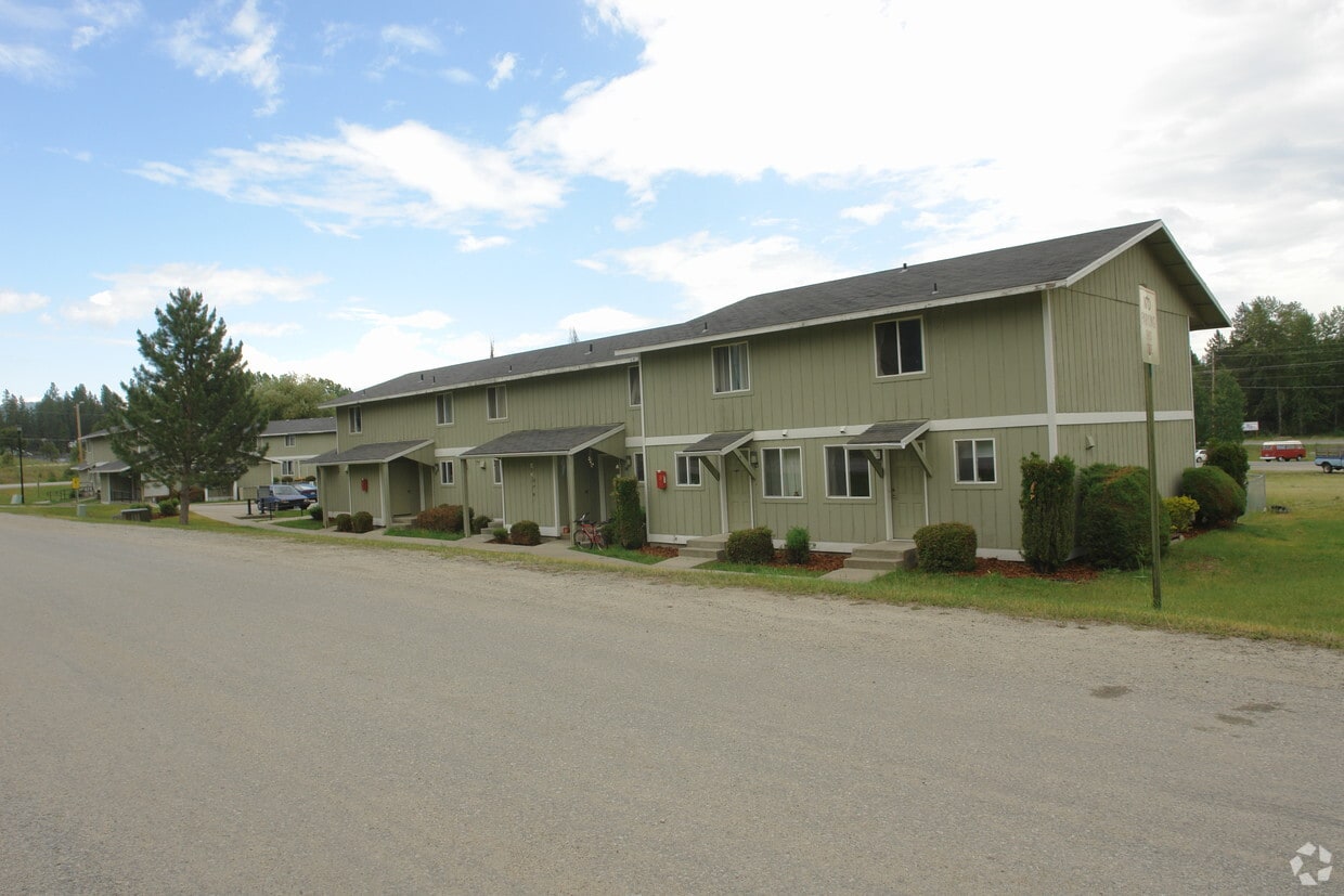 Riverbend Village Apartments Newport