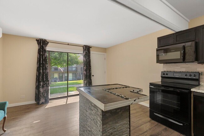 Building Photo - 64 Aspen Colony
