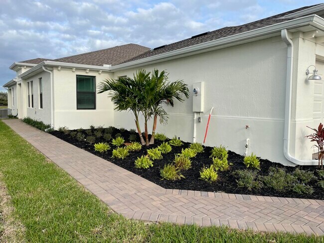 Building Photo - 2410 Treasure Cay Ln