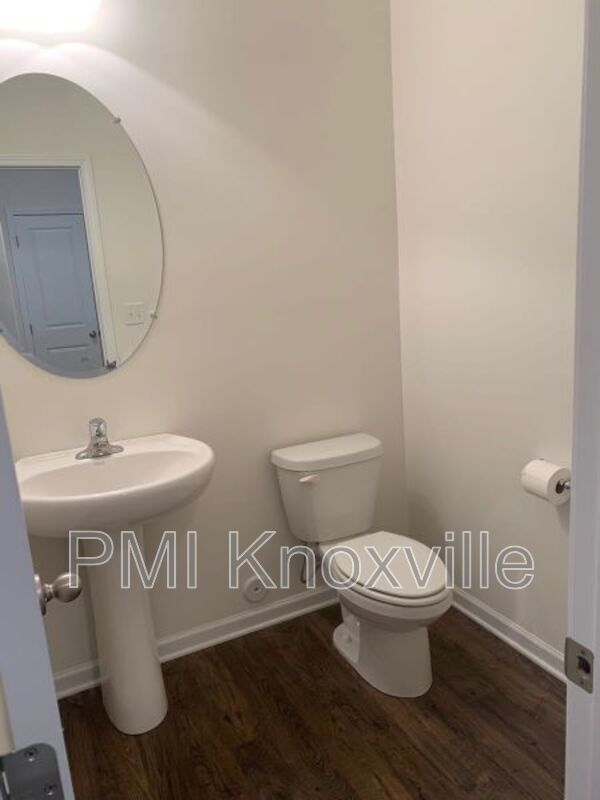 Foto del edificio - 5371 Calvert Ln