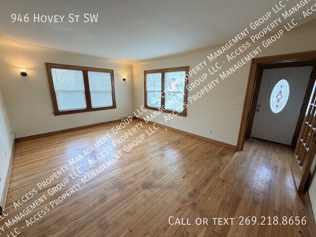 Foto del edificio - 946 Hovey St SW